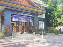 Kantor Camat Tuah Madani: Akses Layanan Cepat di Pekanbaru