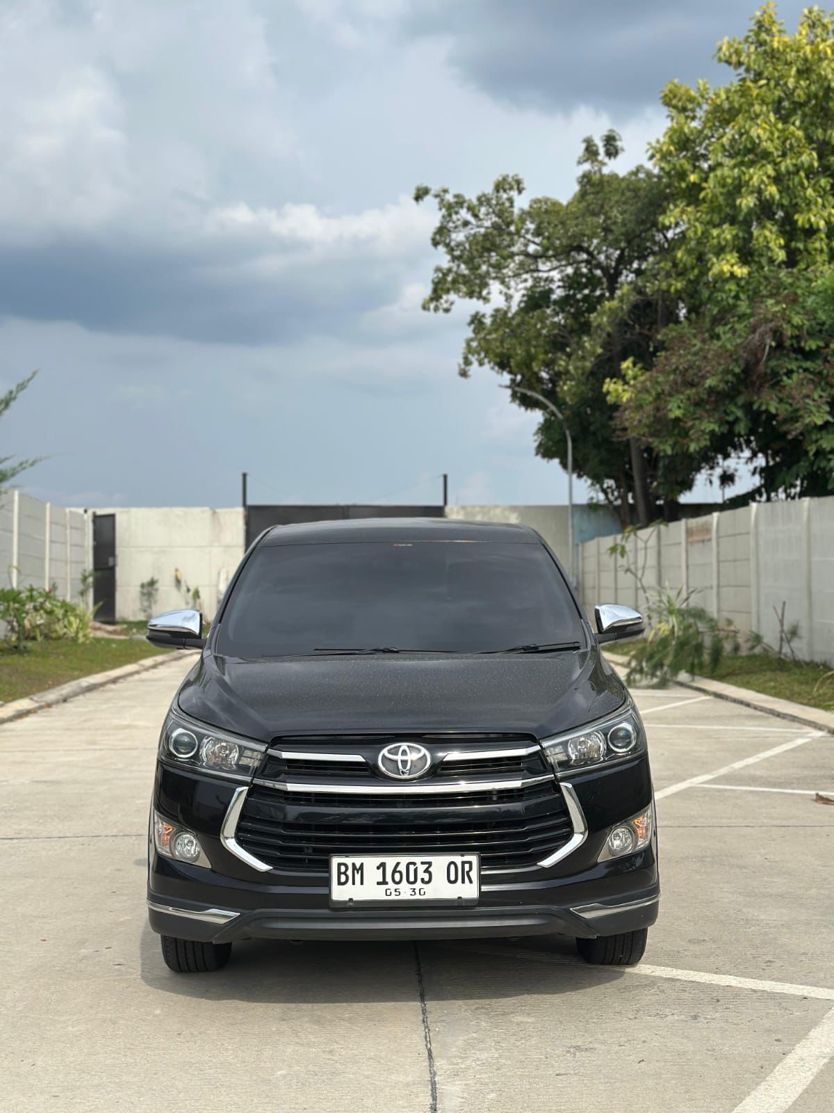 Dijual INNOVA VENTURER BENSIN MANUAL 2019 - PEKANBARU