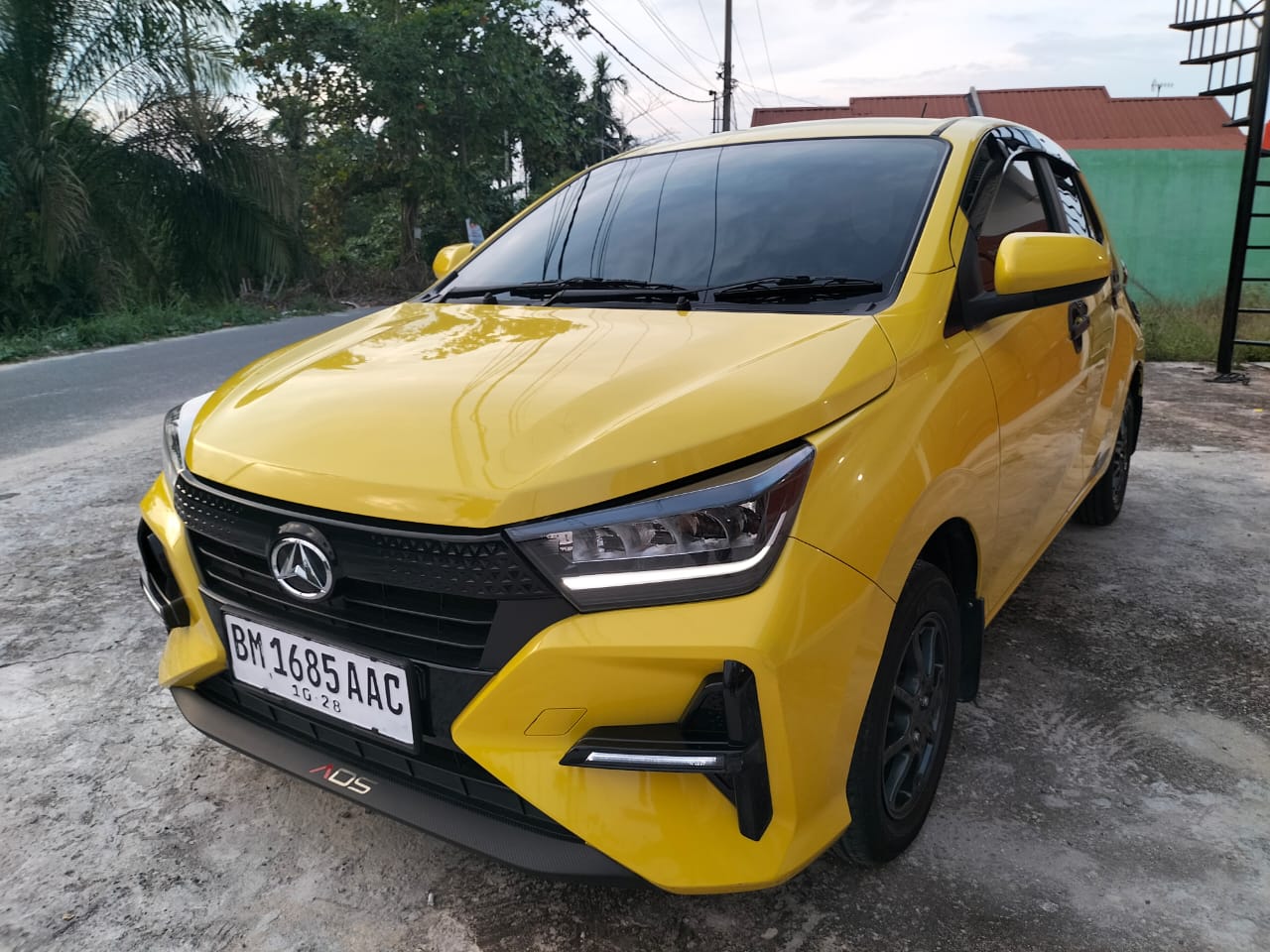 DIJUAL CEPAT – AYLA R ADS 1.2 (TIPE TERTINGGI) 2023 PEKANBARU
